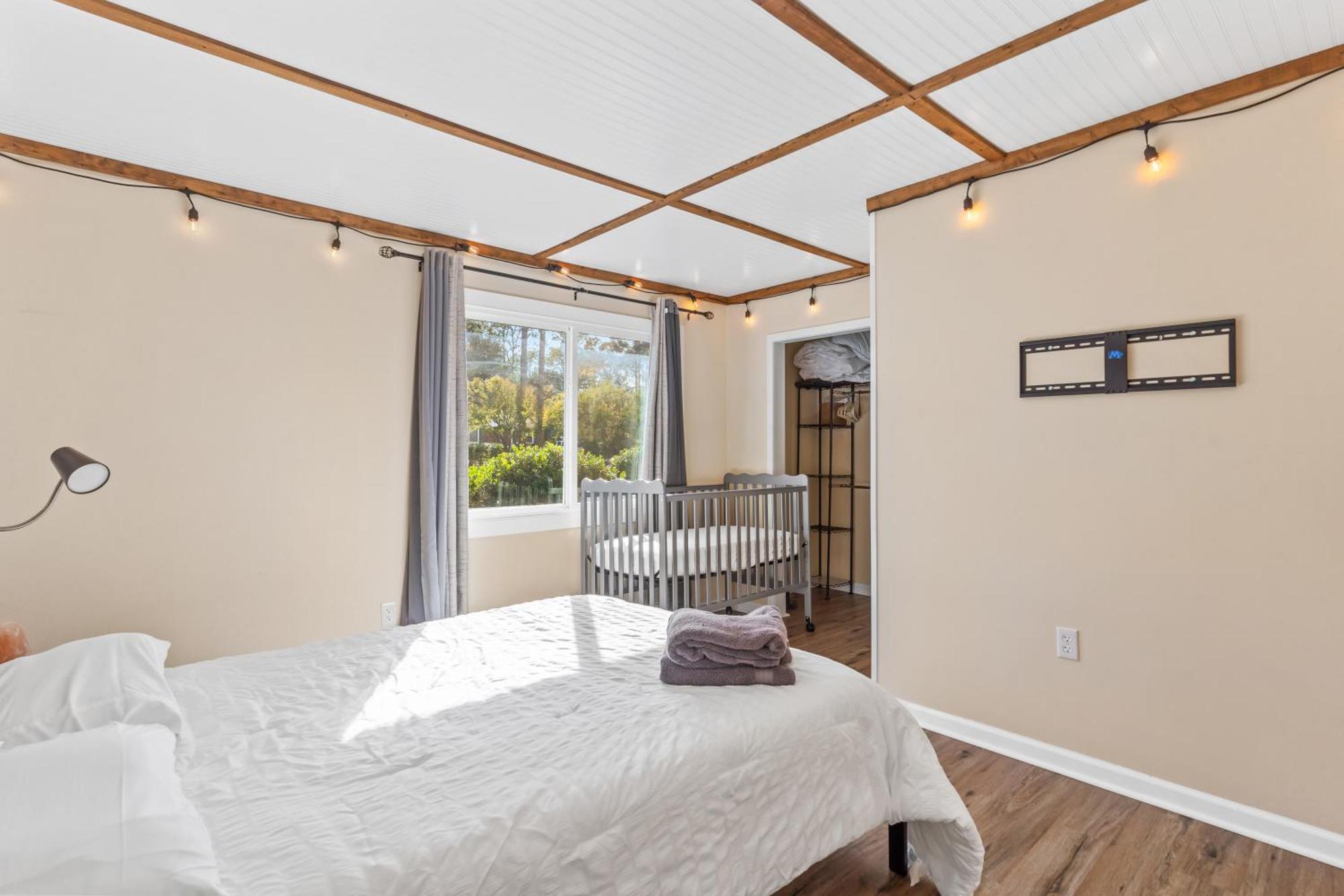 Chill Retreat, Hot Tub, Large Private Yard Villa Wilmington Ngoại thất bức ảnh